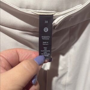 Lululemon Men’s Cream Pants